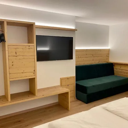 Hotel Garni And Wildbach 3*