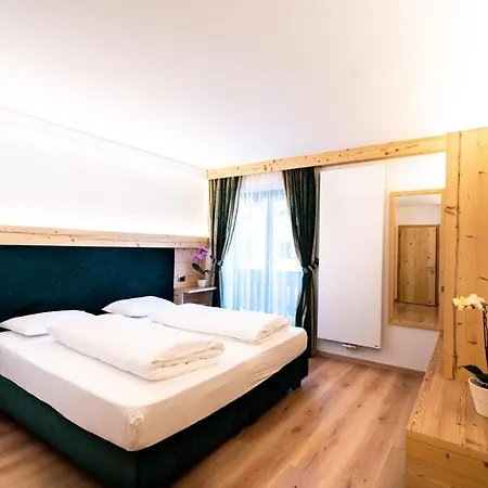Garni And Wildbach Hotel