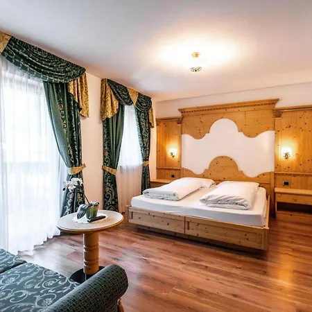 Hotel Garni And Wildbach Sëlva di Val Gardena