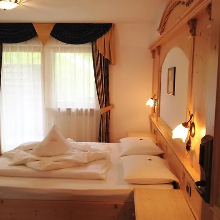 Garni And Wildbach Hotel 3*