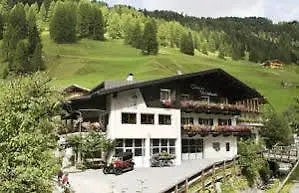 Hotel Garni And Wildbach 3*
